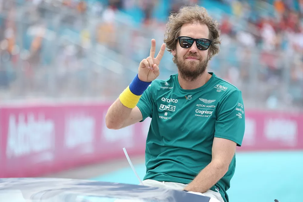 Drivers parade Sebastian Vettel, Aston Martin 