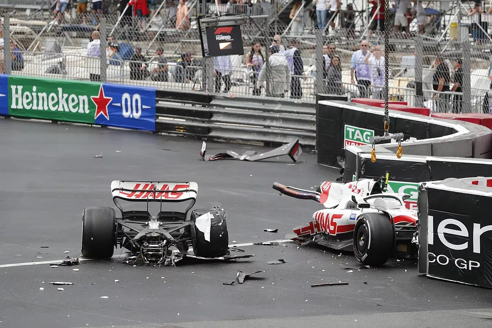 Mick Schumacher, Haas VF-22 crash