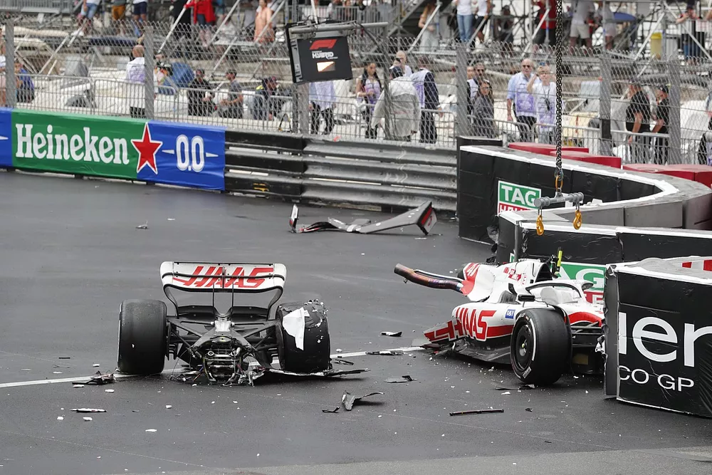Mick Schumacher, Haas VF-22 crash
