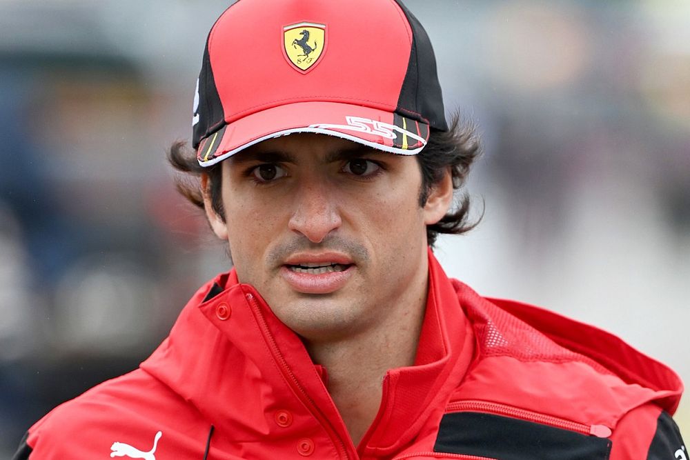 Carlos Sainz Jr., Ferrari in paddock