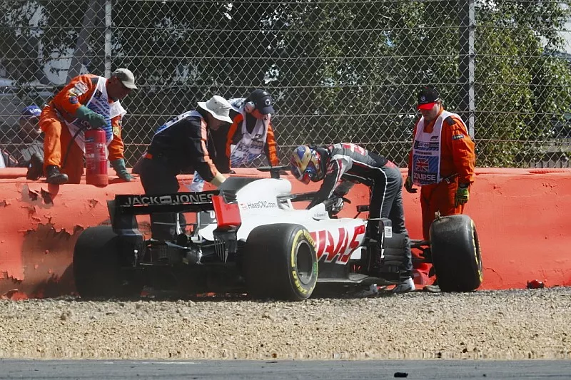 Romain Grosjean, Haas F1 Team, crash