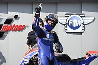 Moto2 - Brno: Joe Roberts reaparece para llevarse la pole