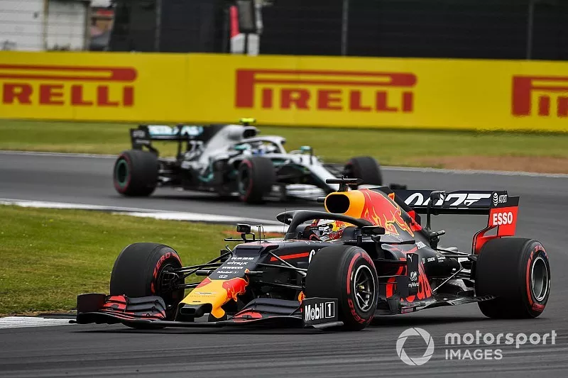 Max Verstappen, Red Bull Racing RB15, leads Valtteri Bottas, Mercedes AMG W10