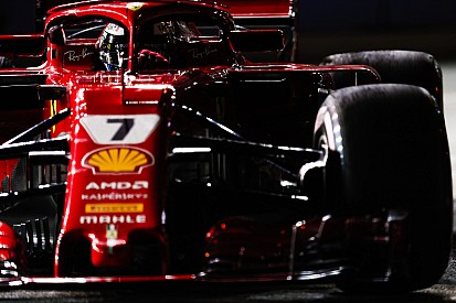 Szingapúri Nagydíj: éjszakai képek a második F1-es szabadedzésről