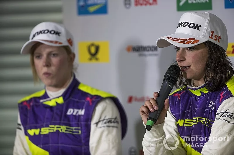 Alice Powell and Jamie Chadwick in the press conference