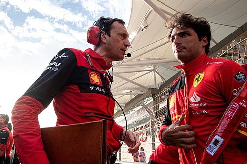 Sainz revela "instrucciones estrictas" de Ferrari F1 en Abu Dhabi