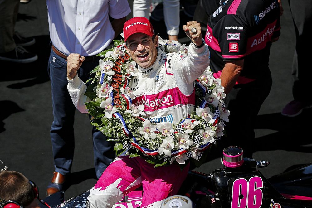Helio Castroneves, Meyer Shank Racing Honda celebrates his victory