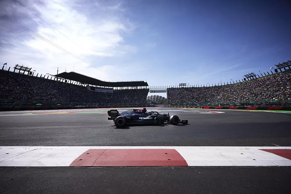 Lewis Hamilton, Mercedes W12