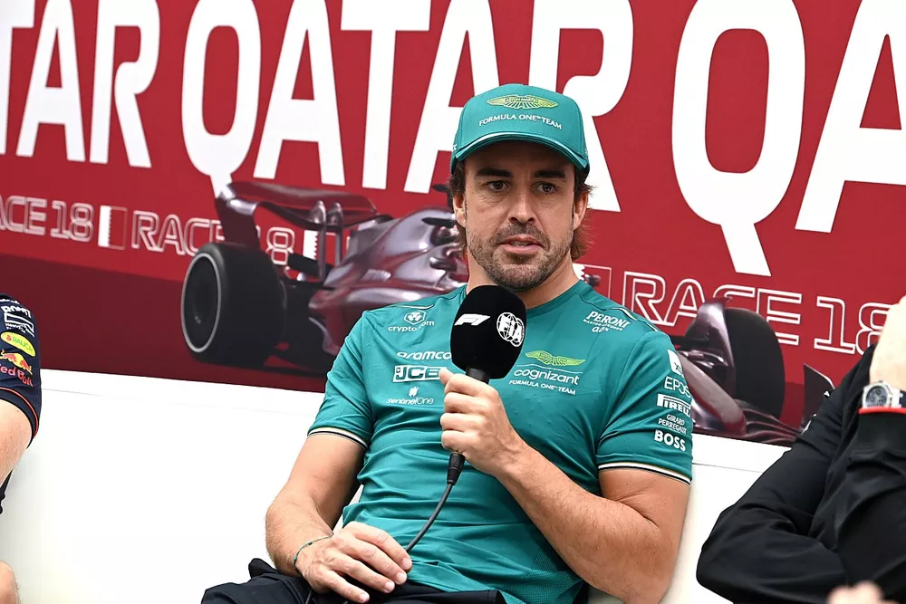 Fernando Alonso, Aston Martin F1 Team Press Conference