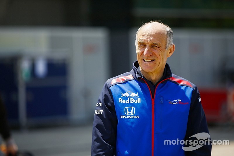 Tost punta forte su Kvyat: