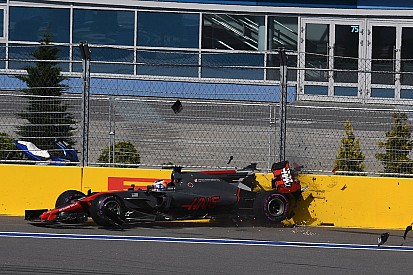 Grosjean látványos pofont kap: azonnal vége a játéknak