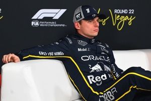 F1: "Estava escorregadio demais até para mim", reclama Verstappen sobre quali em Vegas