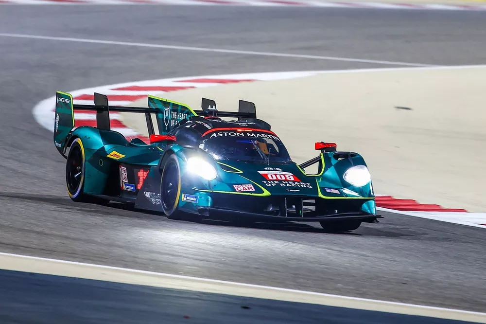 #009 Aston Martin Thor Team Aston Martin Valkyrie: Alex Riberas, Marco Sorensen, Roman De Angelis