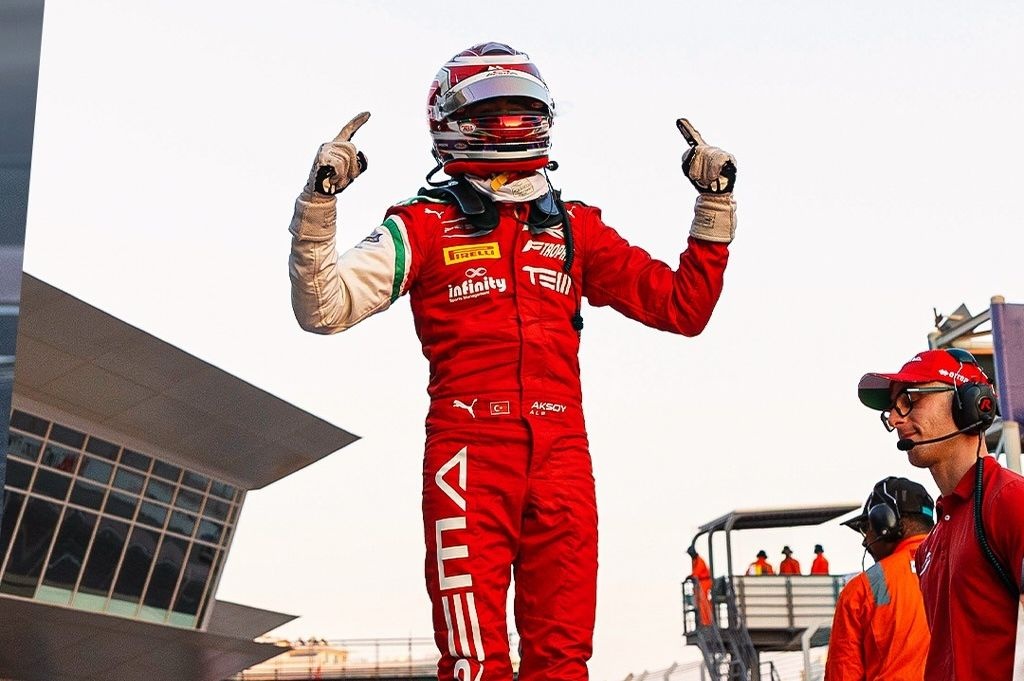 Alp Aksoy, 2025 F4 Formula Trophy Şampiyonu oldu!