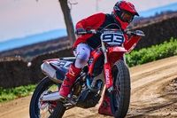 MotoGP: Dois meses ap&oacute;s acidente, Marc M&aacute;rquez volta a pilotar moto em treino com Diogo Moreira