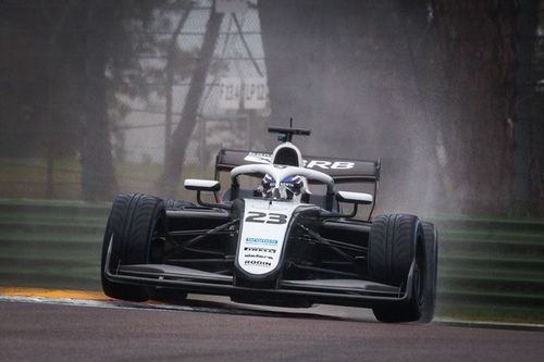 Clerot projeta estreia na F3 em 2026: "Feliz com o que temos feito"