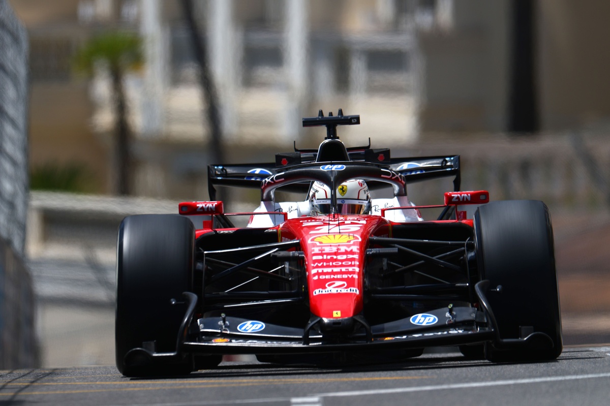 Leclerc brilha no treino livre do GP de Mônaco com tempo impressionante