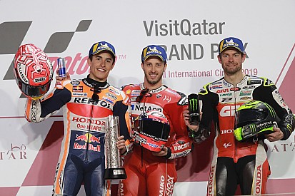 Katar GP: İnanılmaz yarışı Dovizioso 0.023 sn farkla kazandı, ilk 5 0.6 sn içerisinde tamamladı!