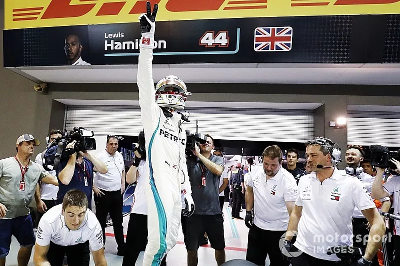 Ganador de la pole Lewis Hamilton, Mercedes AMG F1 W09