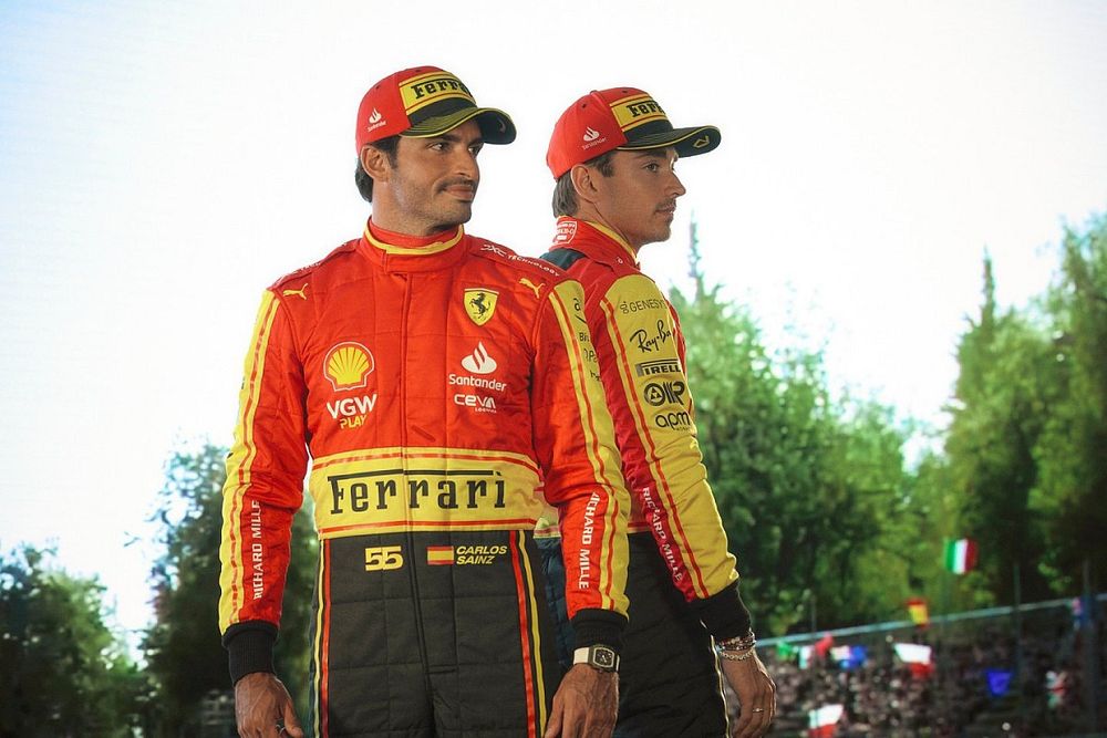 Carlos Sainz, Ferrari, Charles Leclerc, Ferrari 
