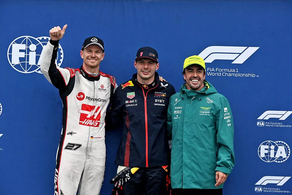 Top drie Kwalificatie Nico Hulkenberg, Haas F1 Team, pole man Max Verstappen, Red Bull Racing, Fernando Alonso, Aston Martin F1 Team