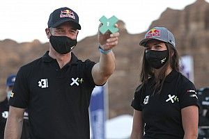 12 punkt&oacute;w dla zespołu Hamiltona