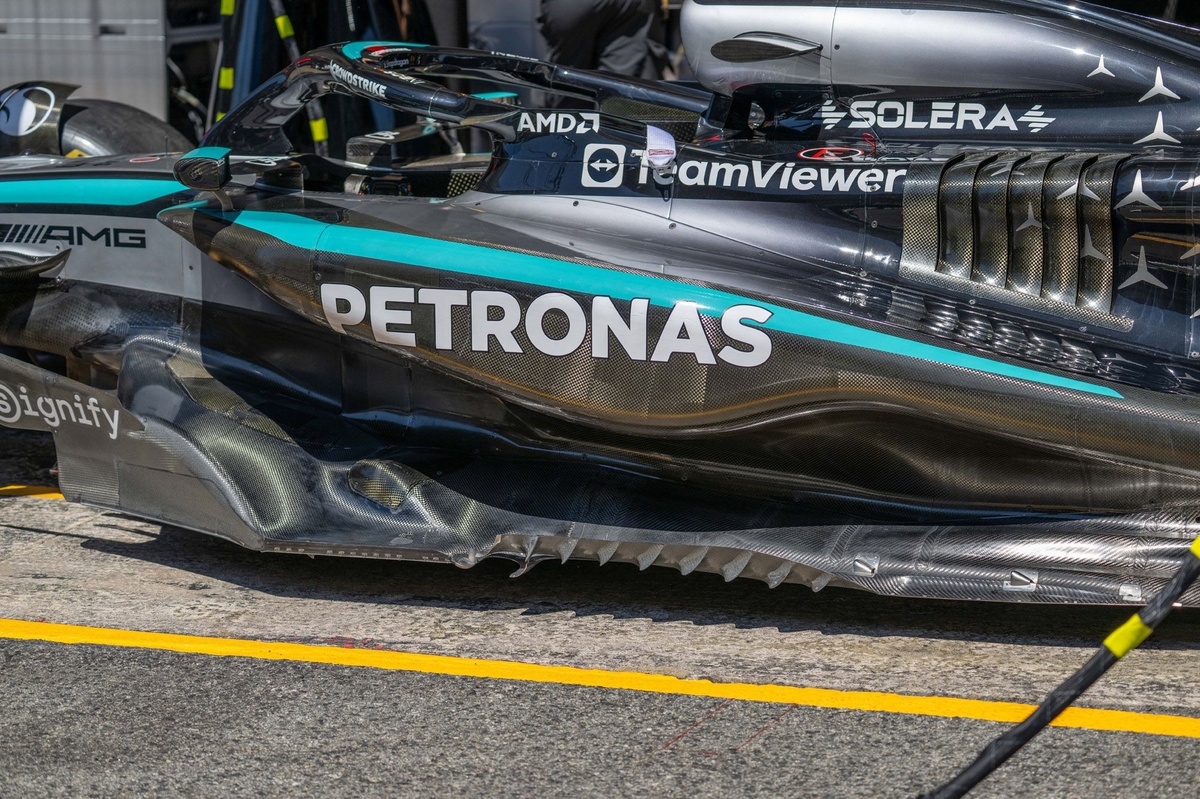 F1 | Mercedes: il nuovo fondo serve a ridurre le turbolenze della ruota anteriore