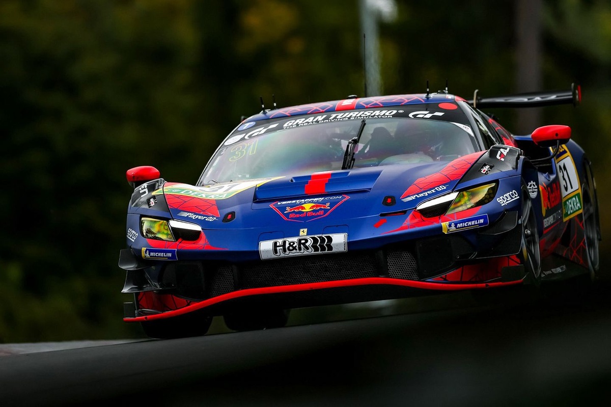 Verstappen vence corrida de estreia na GT3 em Nordschleife