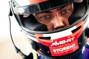 Sesks kontynuuje program