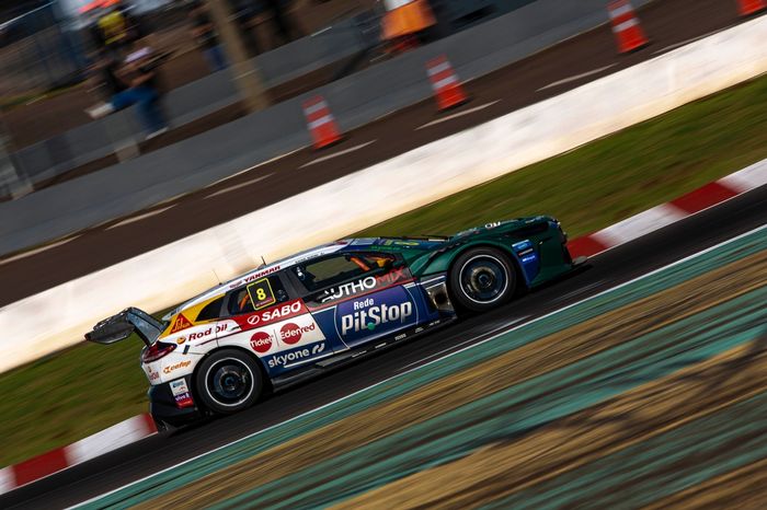 Rafael Suzuki é o mais rápido do treino livre 2 da Stock Car no Velocitta
