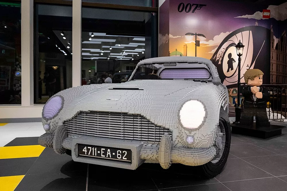 【極レア】今井科学 アストンマーチン DB5 レゴブロック製のボンドカー！ 実物大アストンマーチンDB5登場