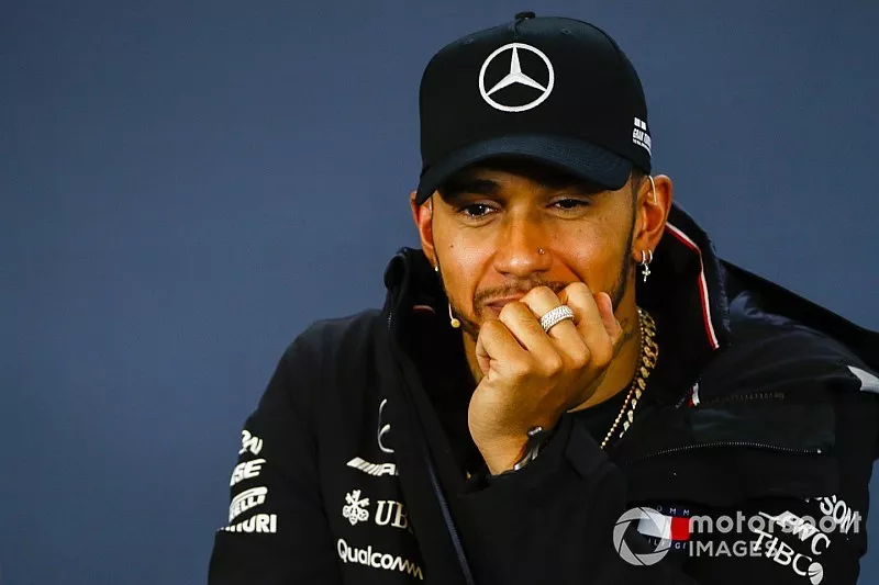 Lewis Hamilton, Mercedes AMG F1 en la conferencia de prensa