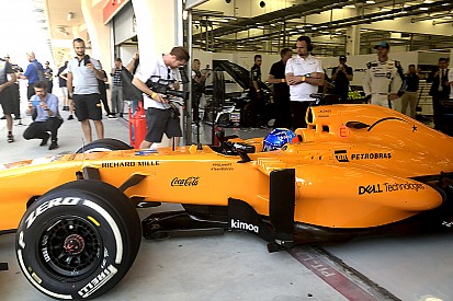 Vidéo - Un tour embarqué en McLaren-Mercedes avec Alonso