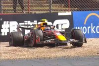 V&iacute;deo: P&eacute;rez vuelve a caer en Q1 en Silverstone tras un error propio