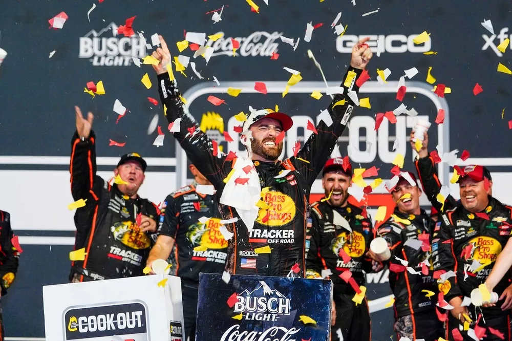 Austin Dillon, Richard Childress Racing, Bass Pro Shops Chevrolet Camaro