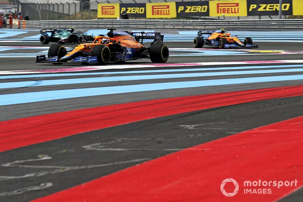 Daniel Ricciardo, McLaren MCL35M, Lando Norris, McLaren MCL35M
