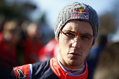 Hyundai, brutto crash per Neuville in Corsica: è precipitato da un ponte!