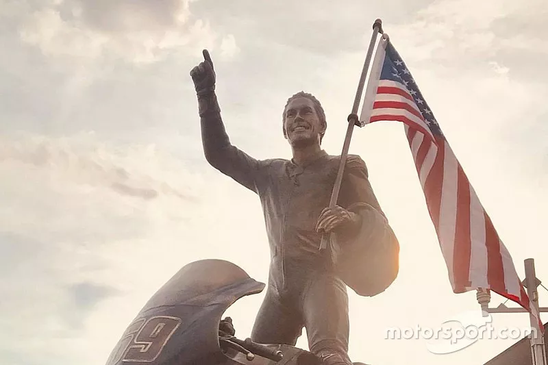 Statue in Owensboro in Erinnerung an Nicky Hayden