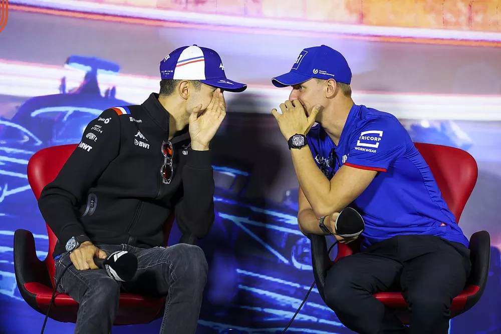 Esteban Ocon, Alpine F1 Team Mick Schumacher, Haas F1 Team 