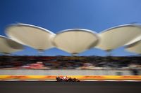 Visto desde el circuito: así fue la primera posición de Hamilton en China