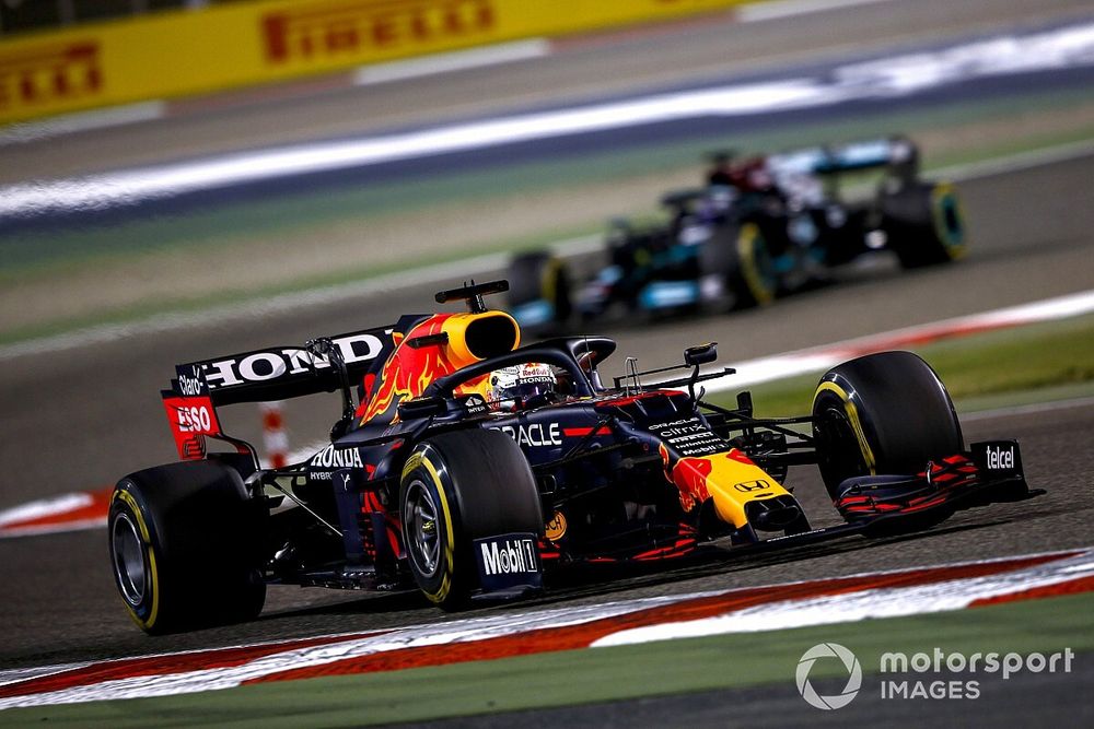 Max Verstappen, Red Bull Racing RB16B 