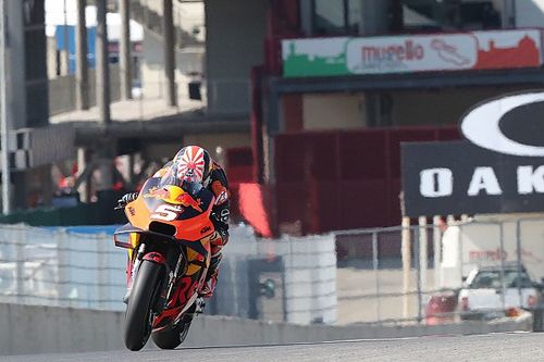 Zarco y Bayle se centran en encontrar el estilo de pilotaje de la KTM 