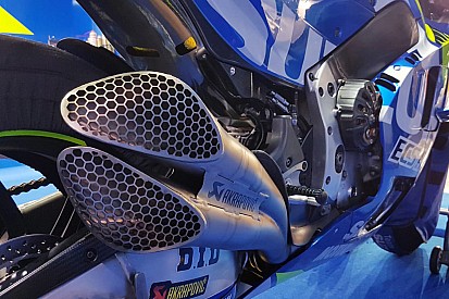 Suzuki: sulla GSX-RR è arrivato un nuovo scarico doppio nei test in Qatar