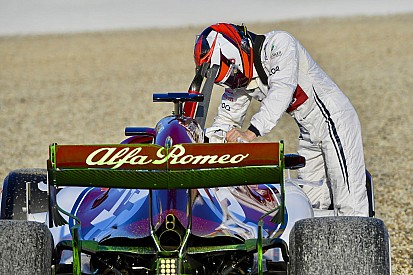 Képeken Räikkönen elszállása Barcelonából