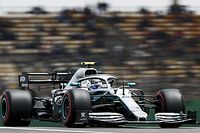 Bottas supera Hamilton e faz a pole do GP 1000 da Fórmula 1