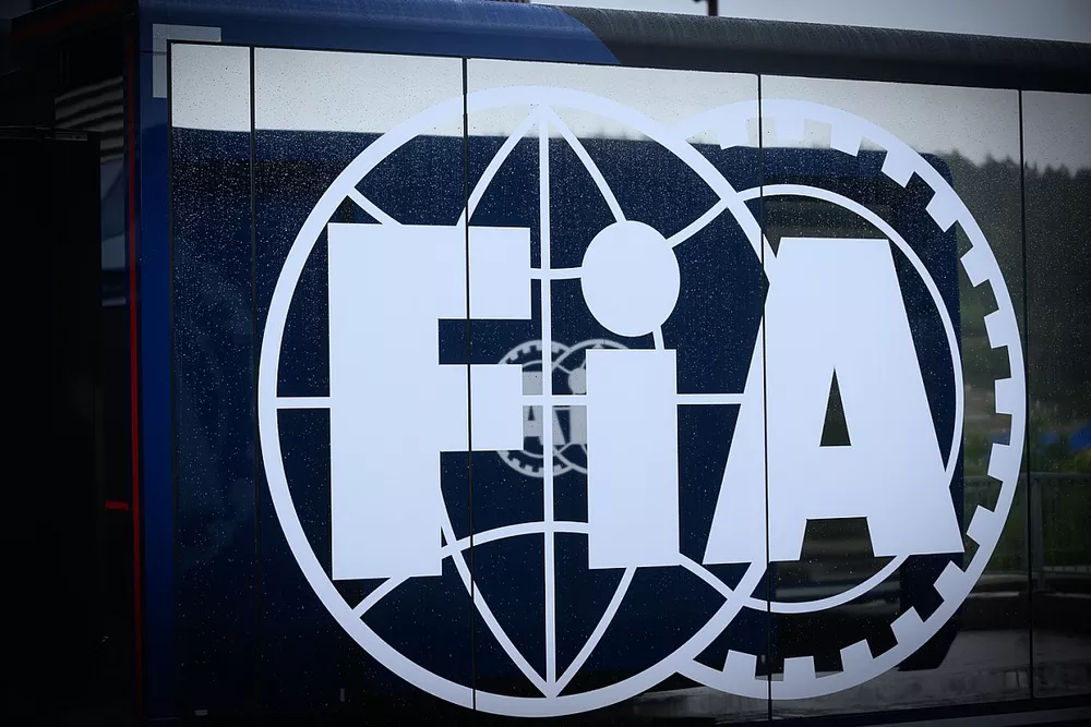 Cartel de la FIA