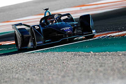 Vandoorne "gostaria de mais preparação" para estreia na F-E