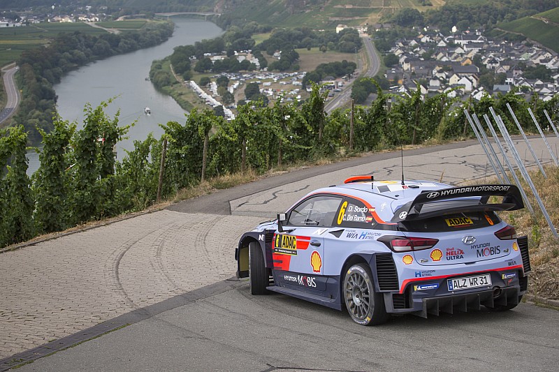 ES8 & 9 - Sordo se rapproche du podium provisoire