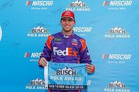 Denny Hamlin gana la pole provisional en Watkins Glen