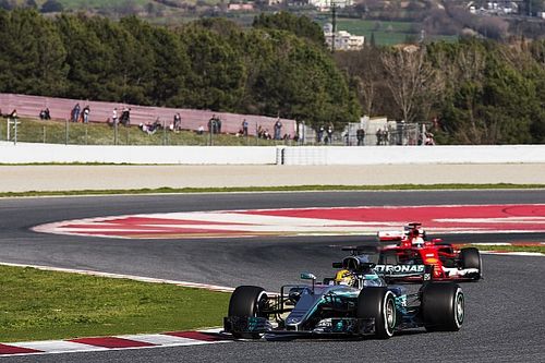 Estad&iacute;sticas de los test: Mercedes y Ferrari, cara; McLaren, cruz